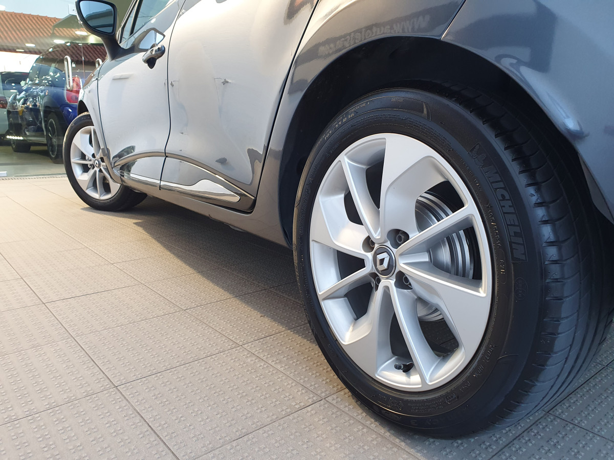 RENAULT CLIO 0.9 TCE LIMITED