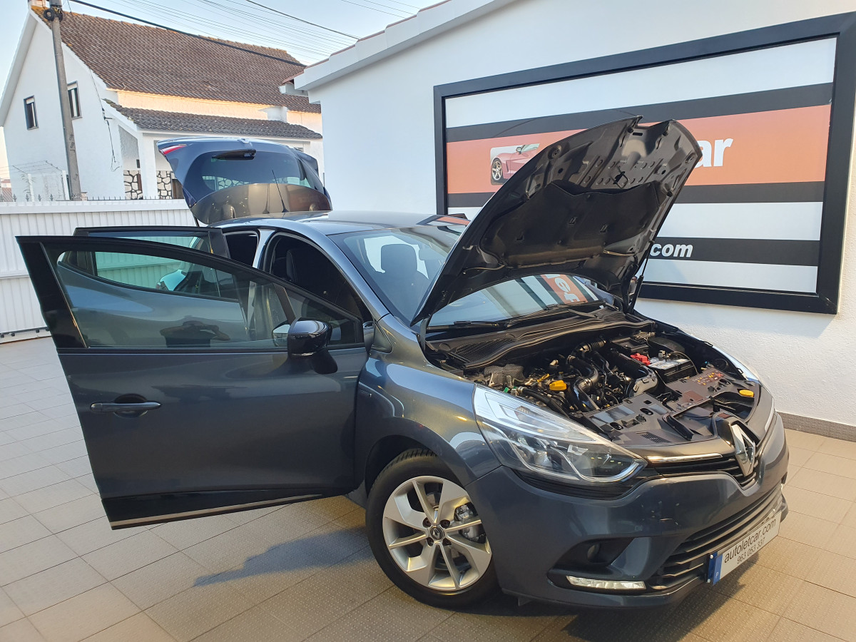RENAULT CLIO 0.9 TCE LIMITED