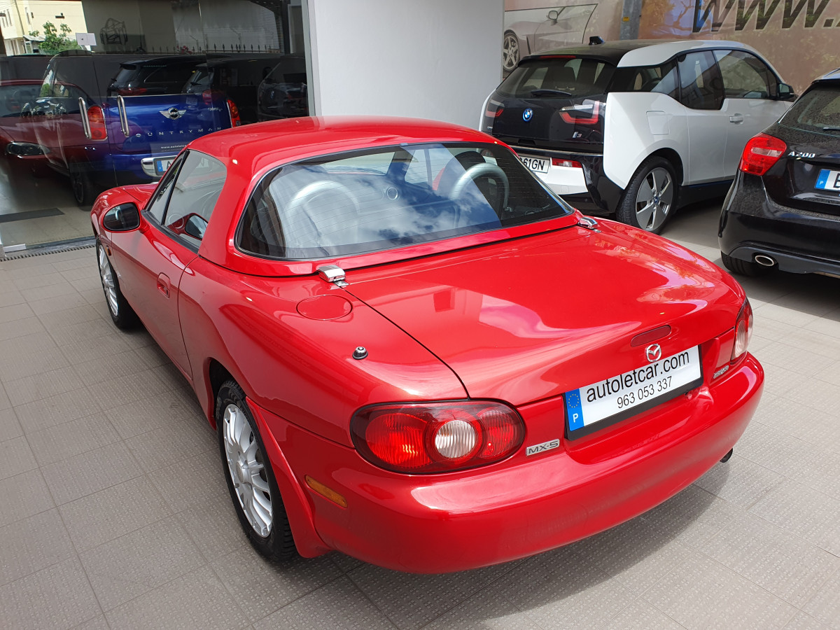 Mazda MX-5 1.6 16V