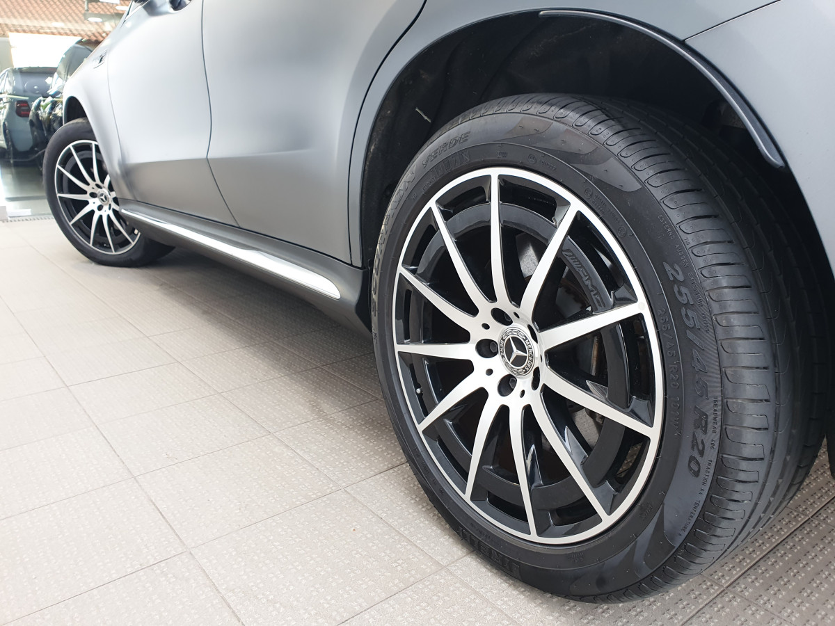 MERCEDES EQC 400 4MATIC AMG LINE
