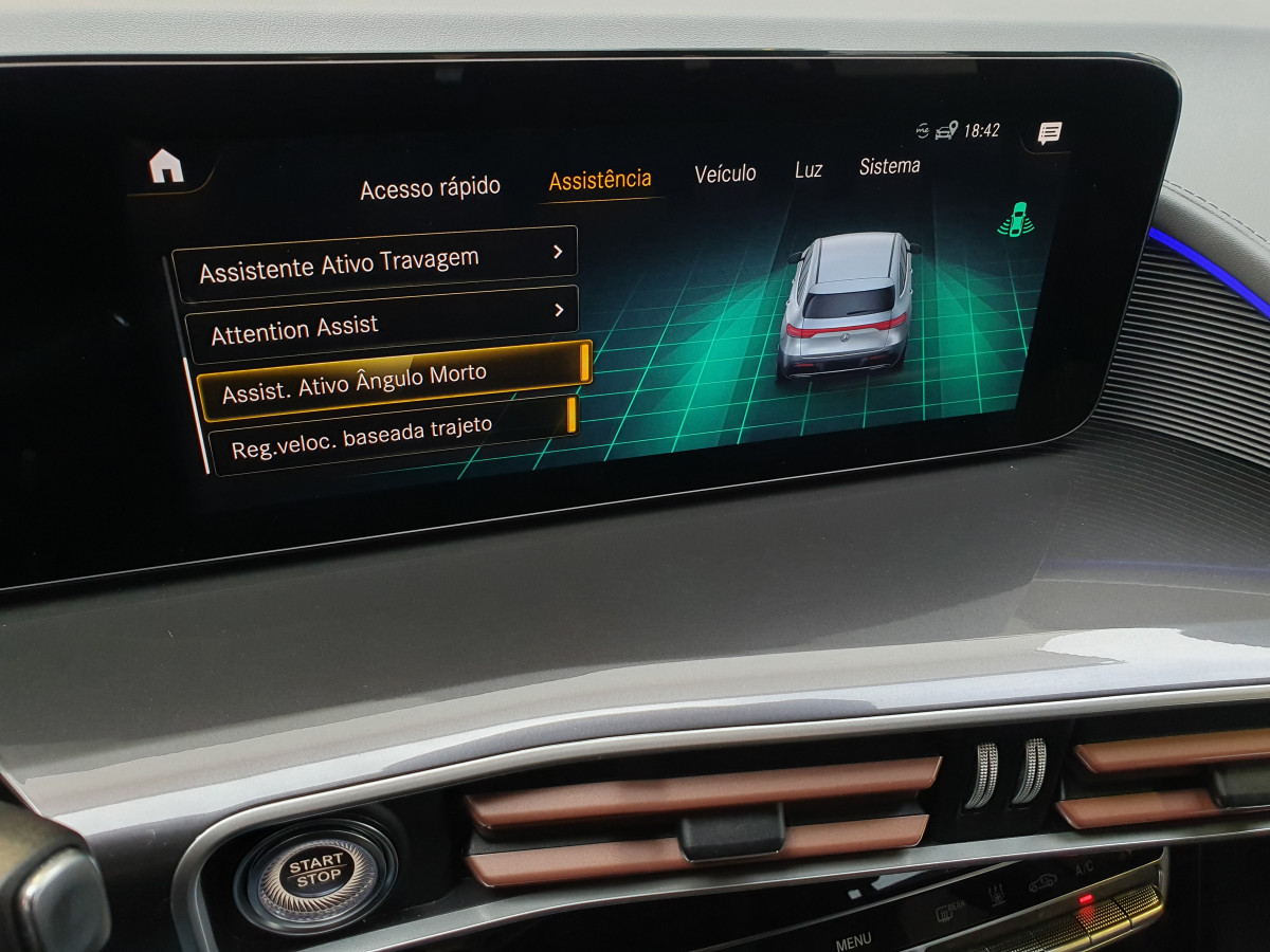 MERCEDES EQC 400 4MATIC AMG LINE