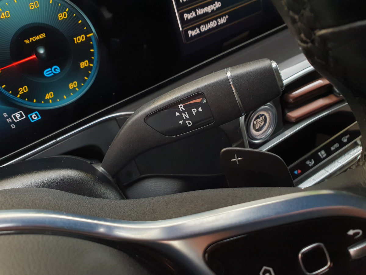 MERCEDES EQC 400 4MATIC AMG LINE