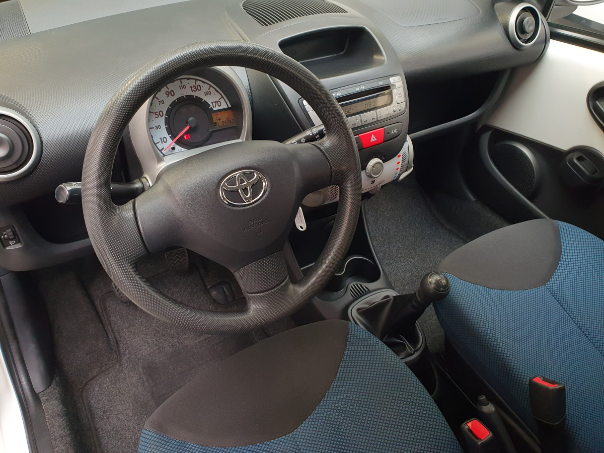 TOYOTA AYGO 1.0 + AC
