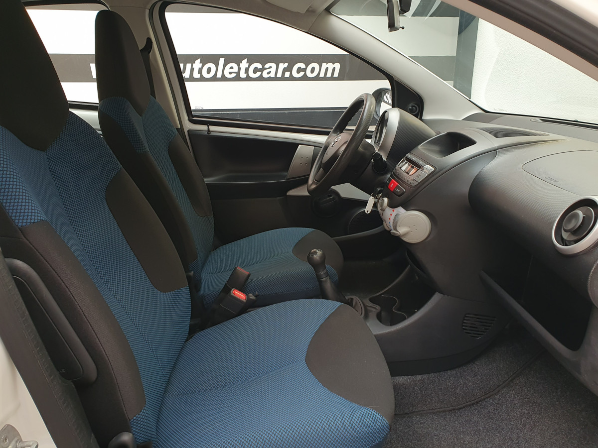 TOYOTA AYGO 1.0 + AC