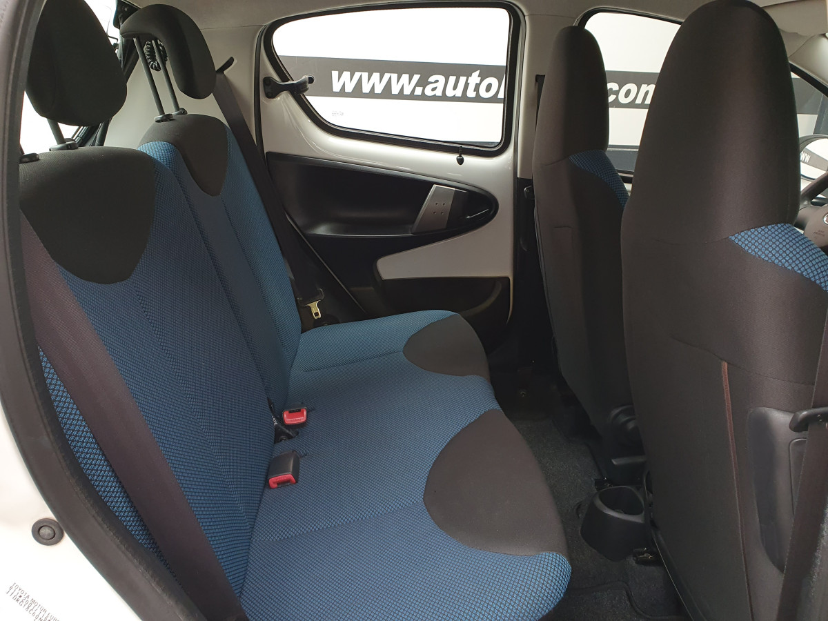 TOYOTA AYGO 1.0 + AC