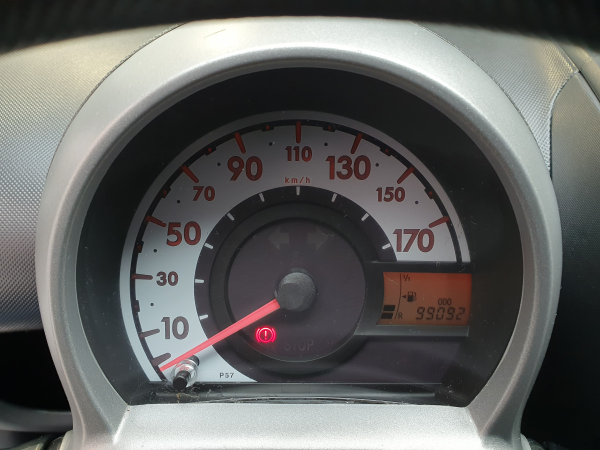 TOYOTA AYGO 1.0 + AC