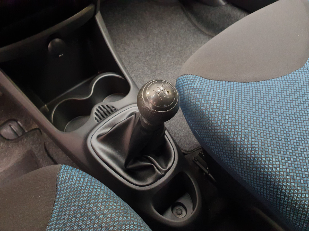 TOYOTA AYGO 1.0 + AC