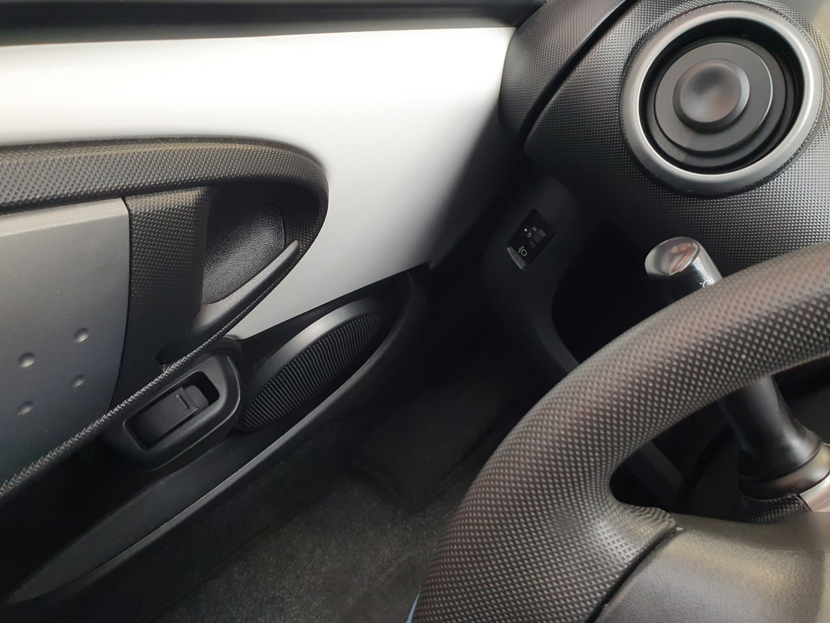 TOYOTA AYGO 1.0 + AC