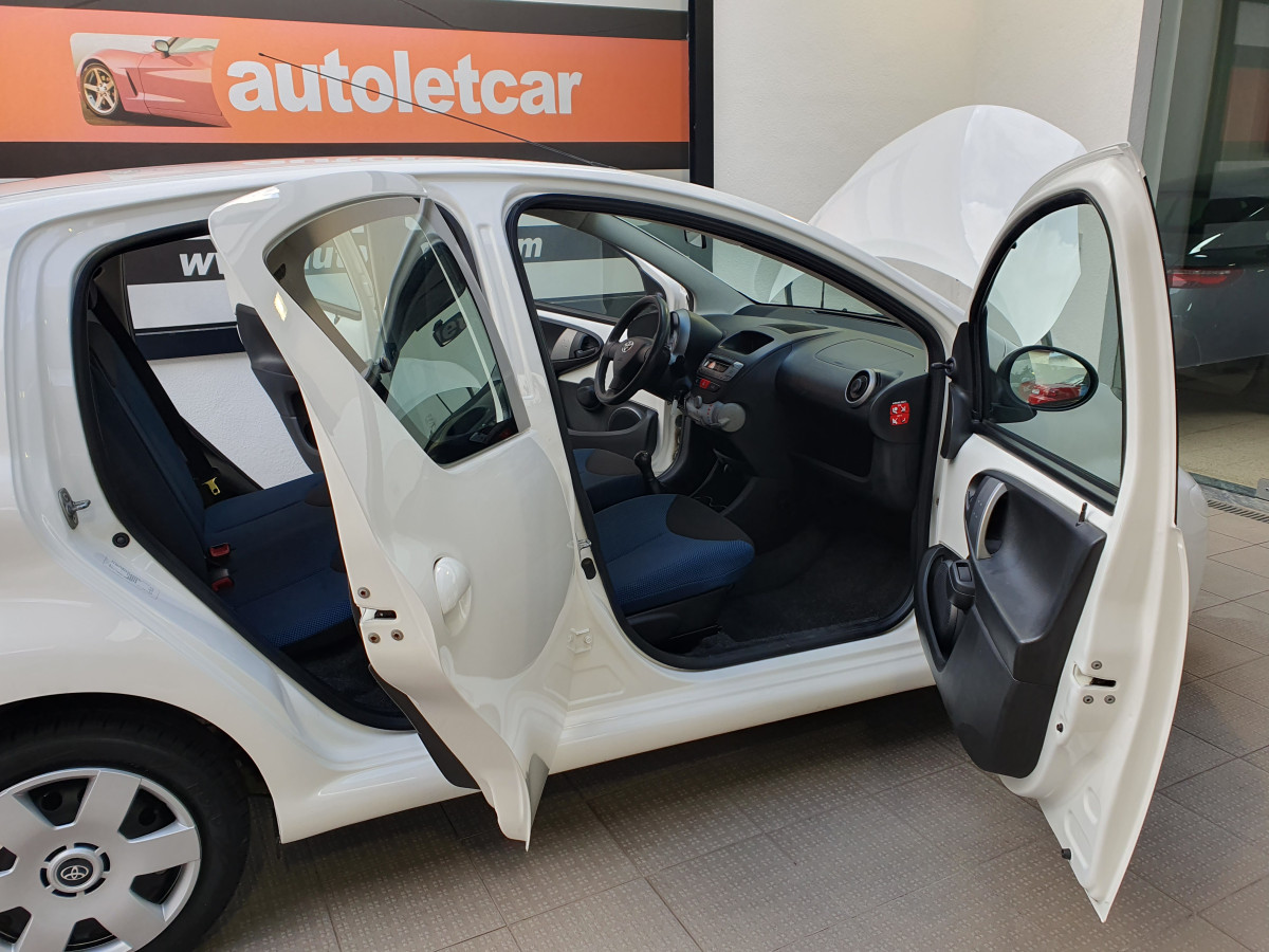TOYOTA AYGO 1.0 + AC