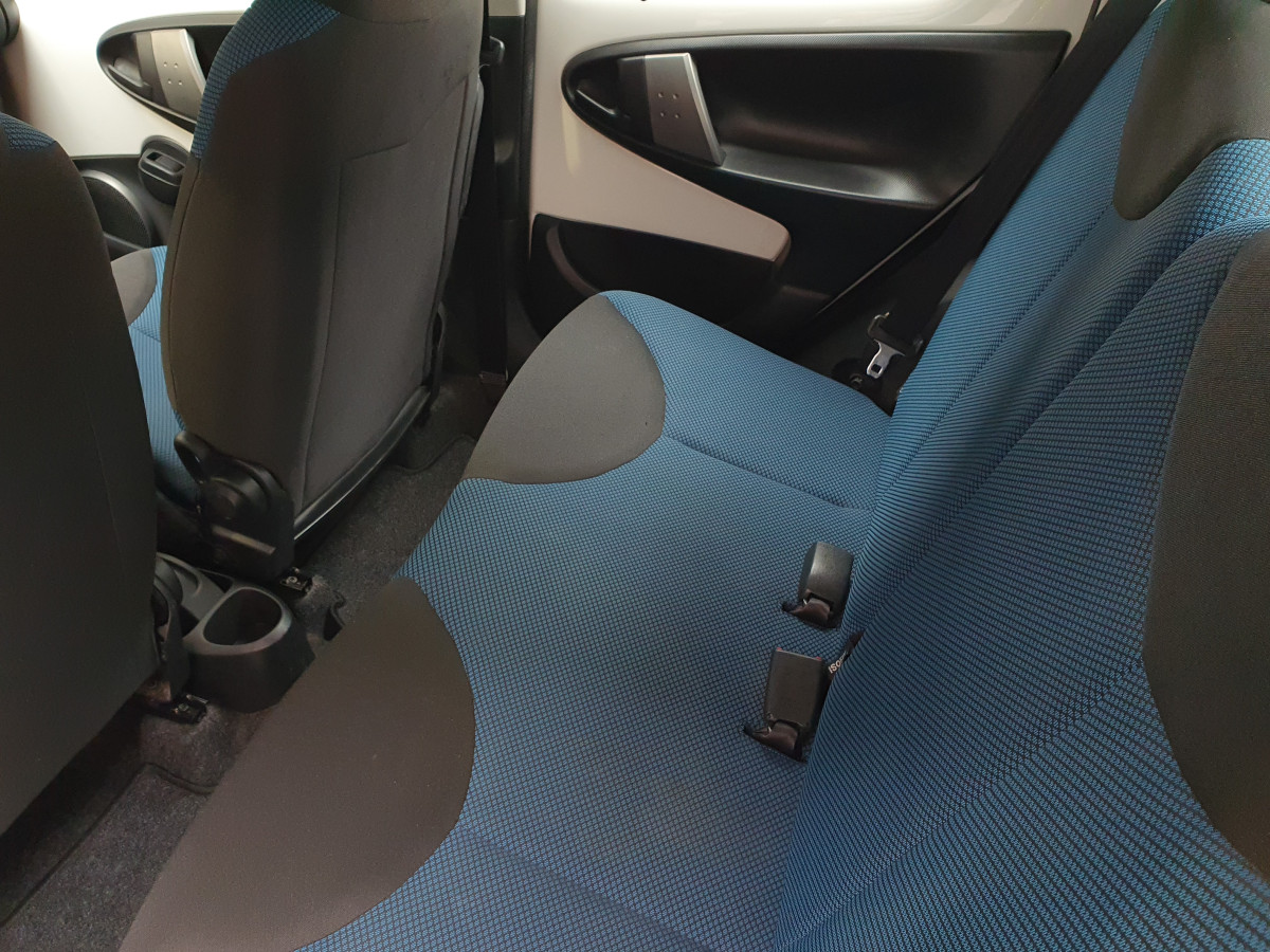 TOYOTA AYGO 1.0 + AC