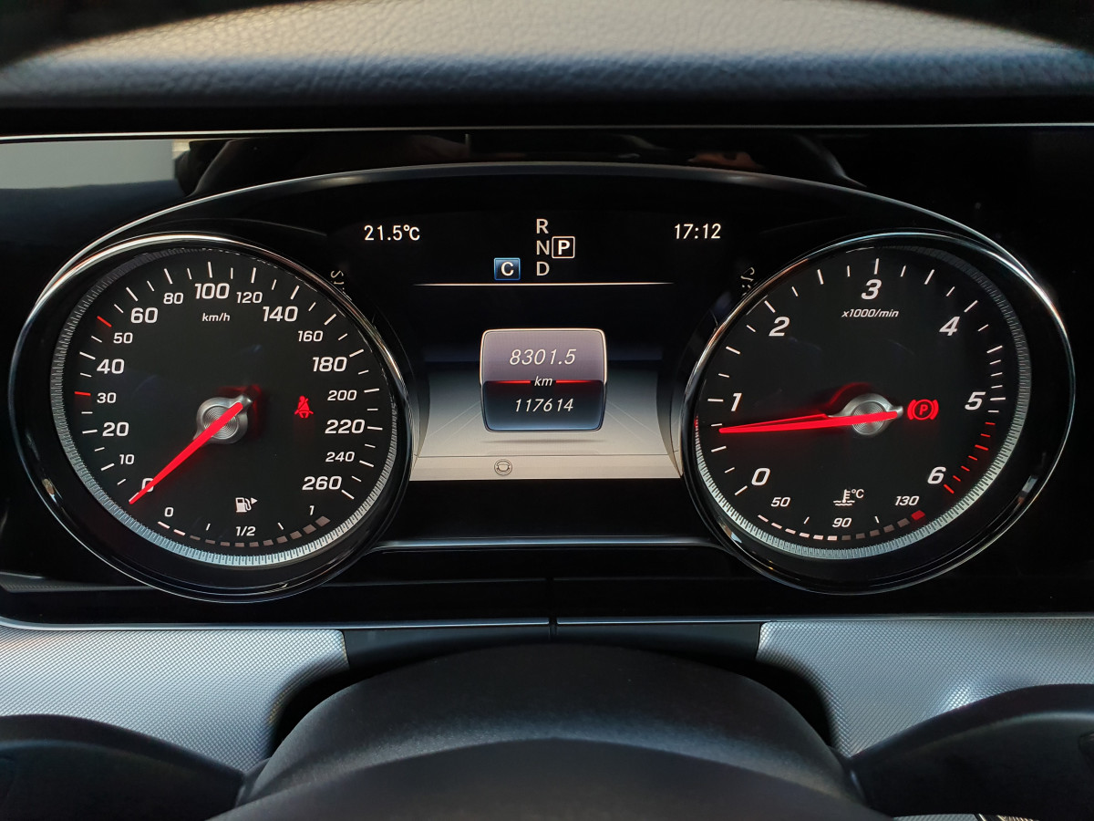 MERCEDES E 220 D COUPE AMG AUTO