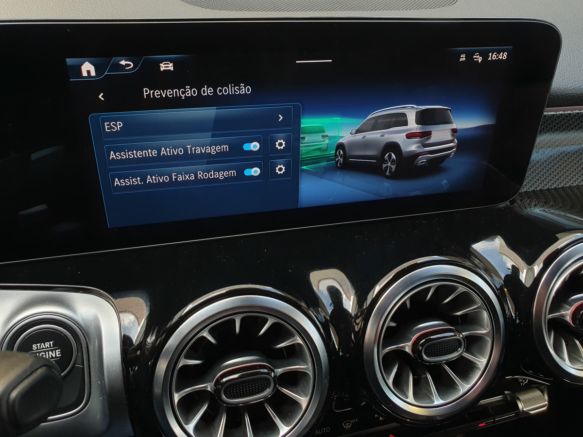 MERCEDES GLB 200 D AMG AUTO