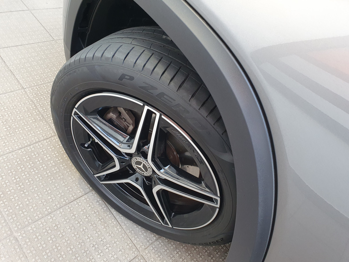 MERCEDES GLB 200 D AMG AUTO