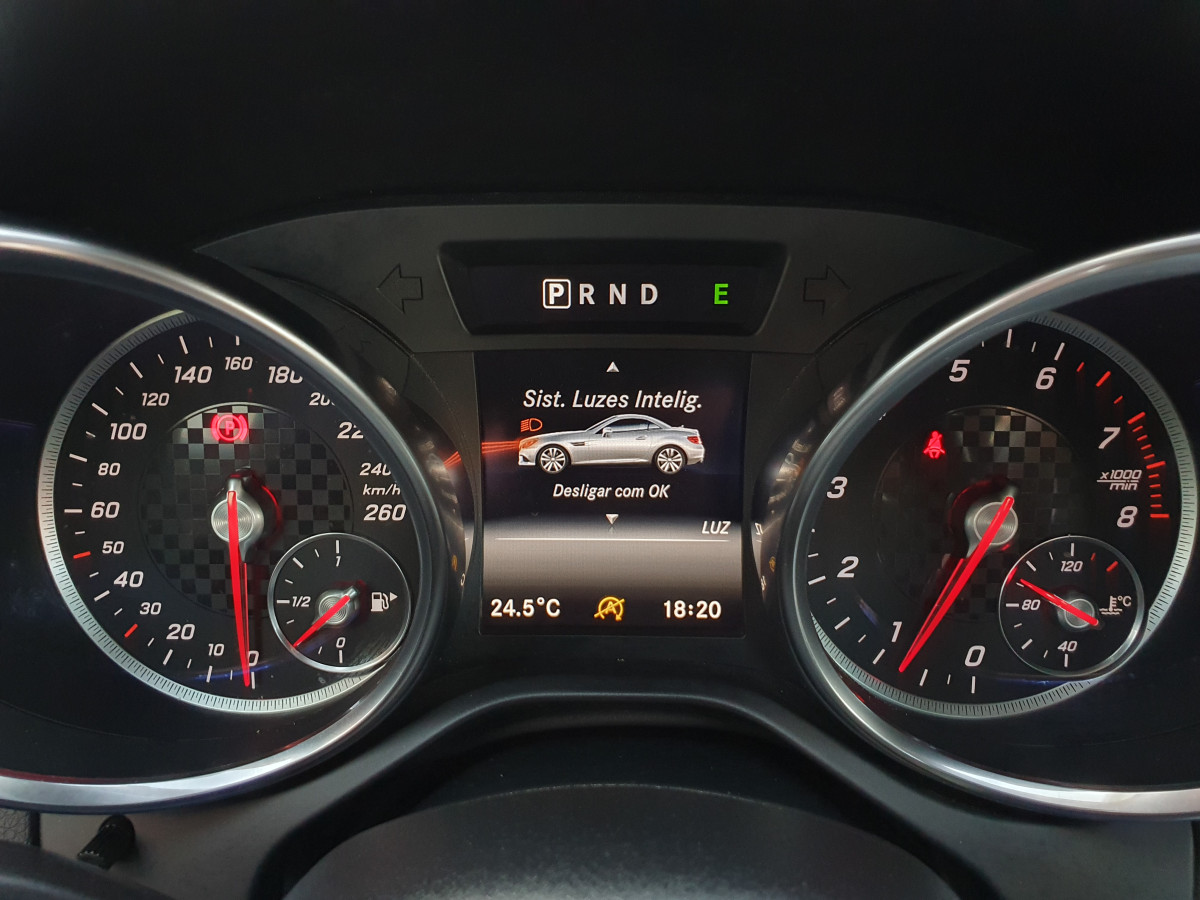 MERCEDES SLC 180 AMG AUTO