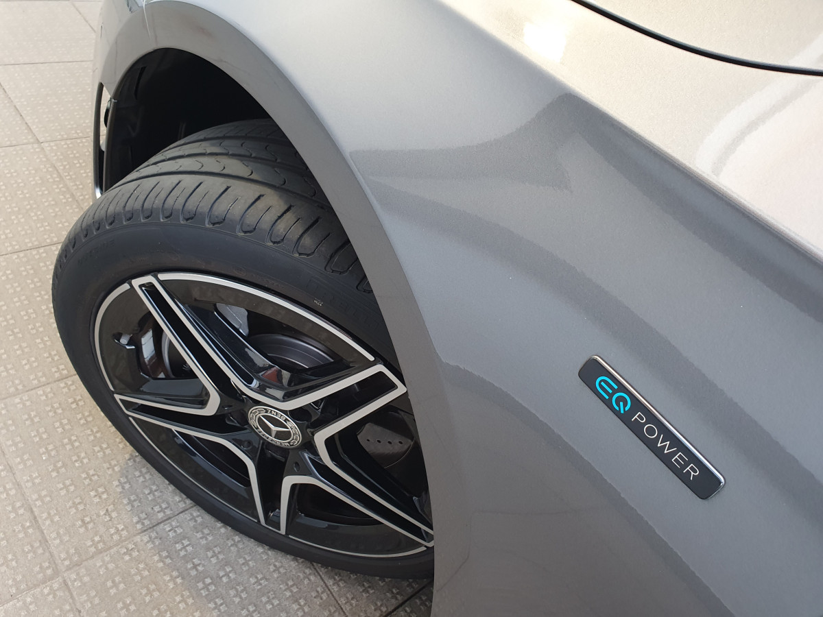 MERCEDES A 250 E AMG LINE