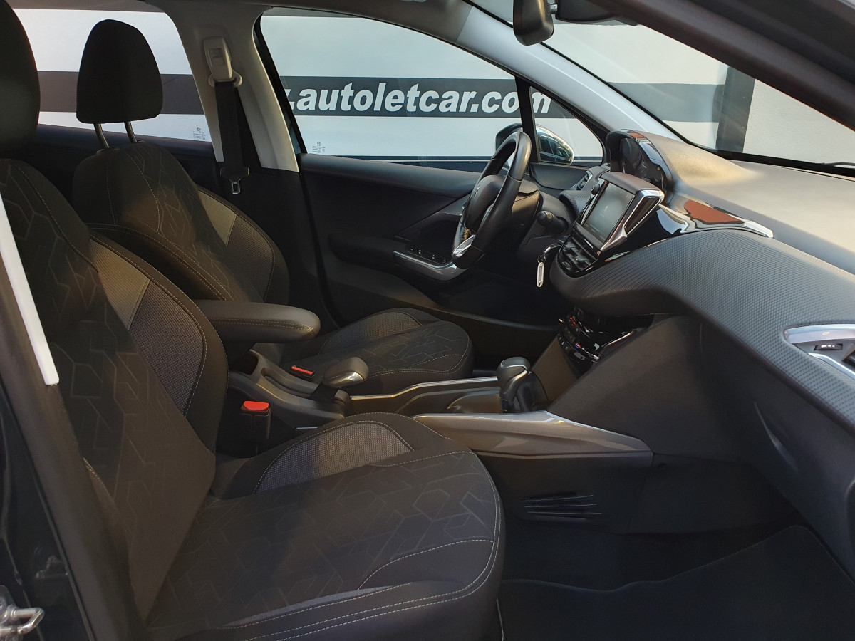 PEUGEOT 2008 1.2 PURETECH STYLE PACK