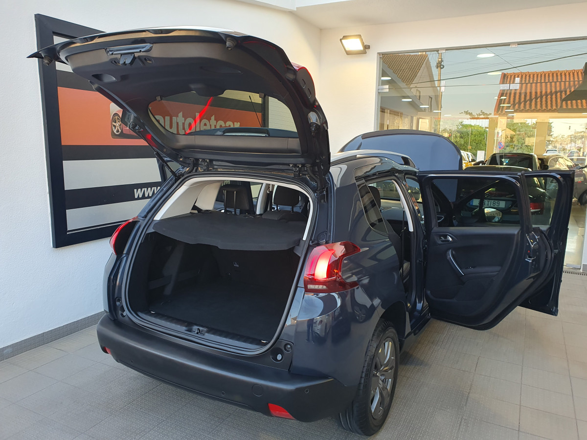 PEUGEOT 2008 1.2 PURETECH STYLE PACK