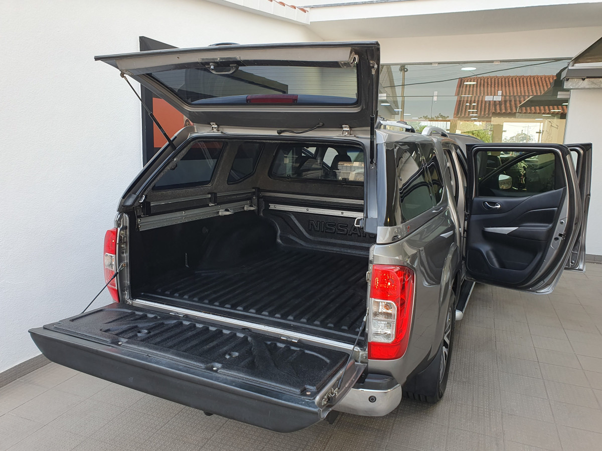 NISSAN NAVARA 2.3 DCI 4WD CD TEKNA
