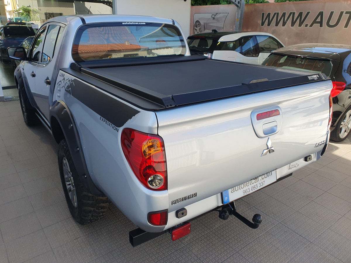 MITSUBISHI L200 2.5 D CD AC 4WD