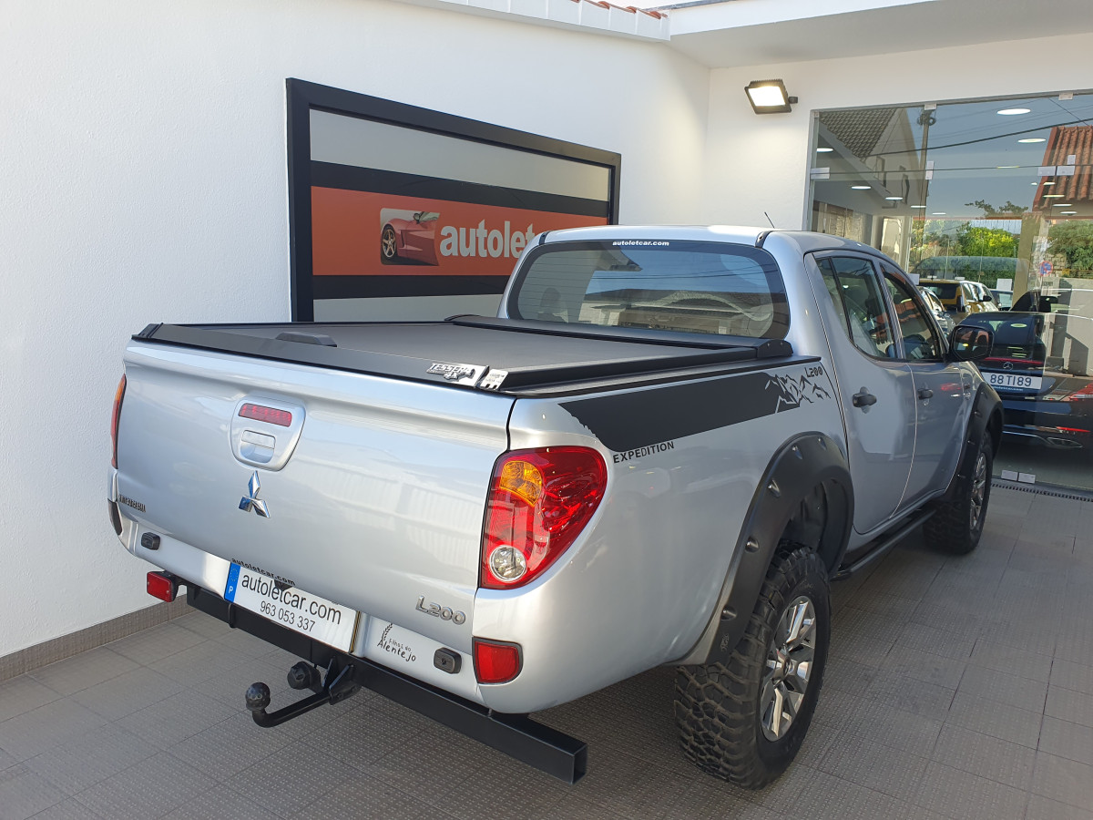 MITSUBISHI L200 2.5 D CD AC 4WD