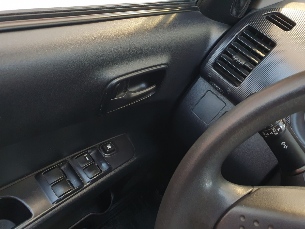 MITSUBISHI L200 2.5 D CD AC 4WD