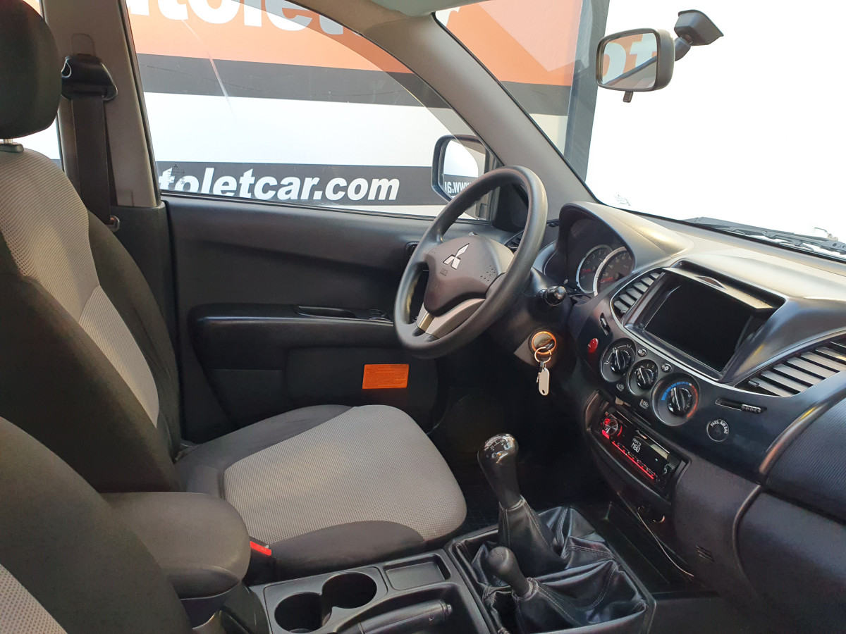 MITSUBISHI L200 2.5 D CD AC 4WD