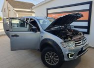 MITSUBISHI L200 2.5 D CD AC 4WD