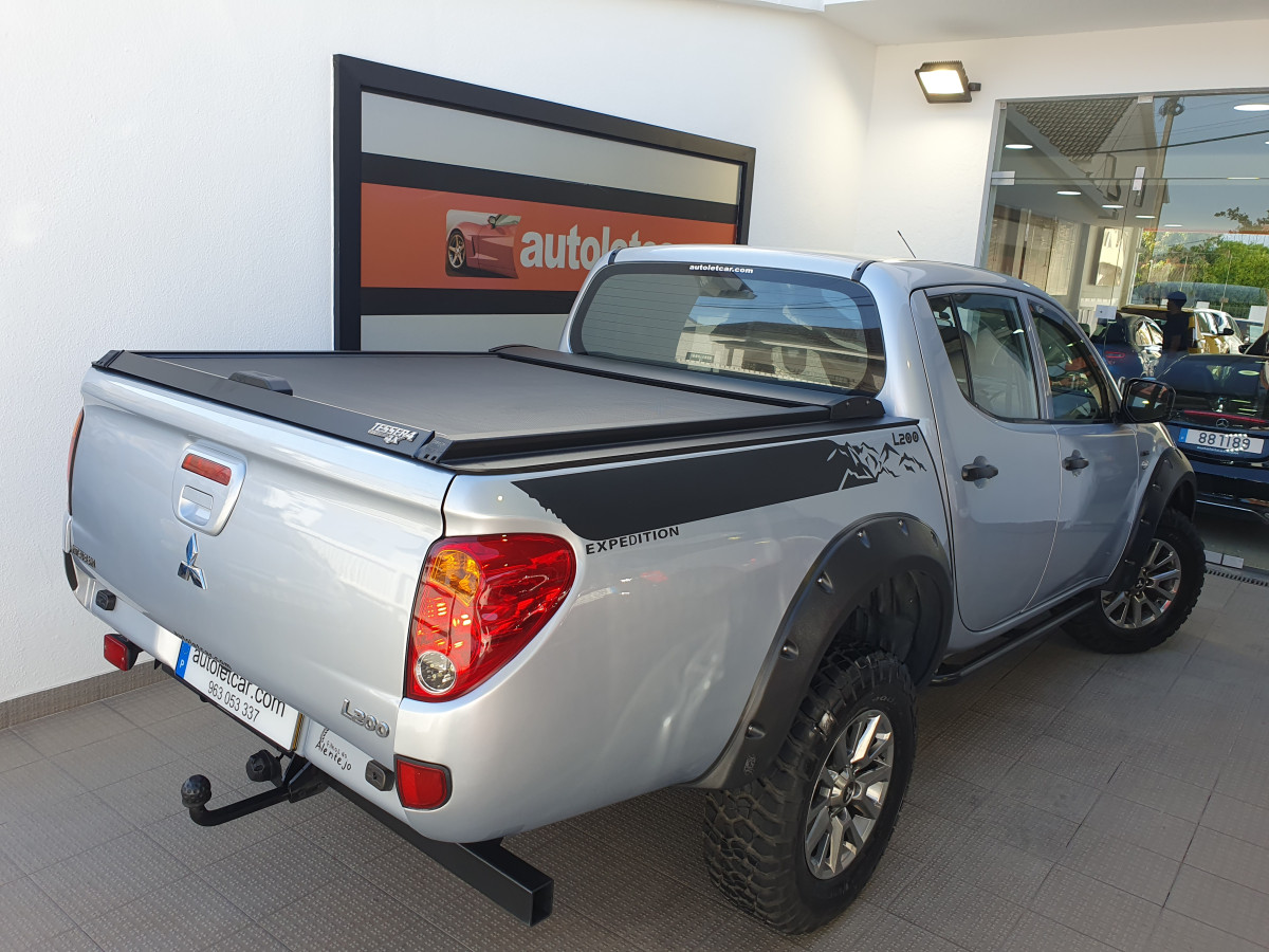 MITSUBISHI L200 2.5 D CD AC 4WD
