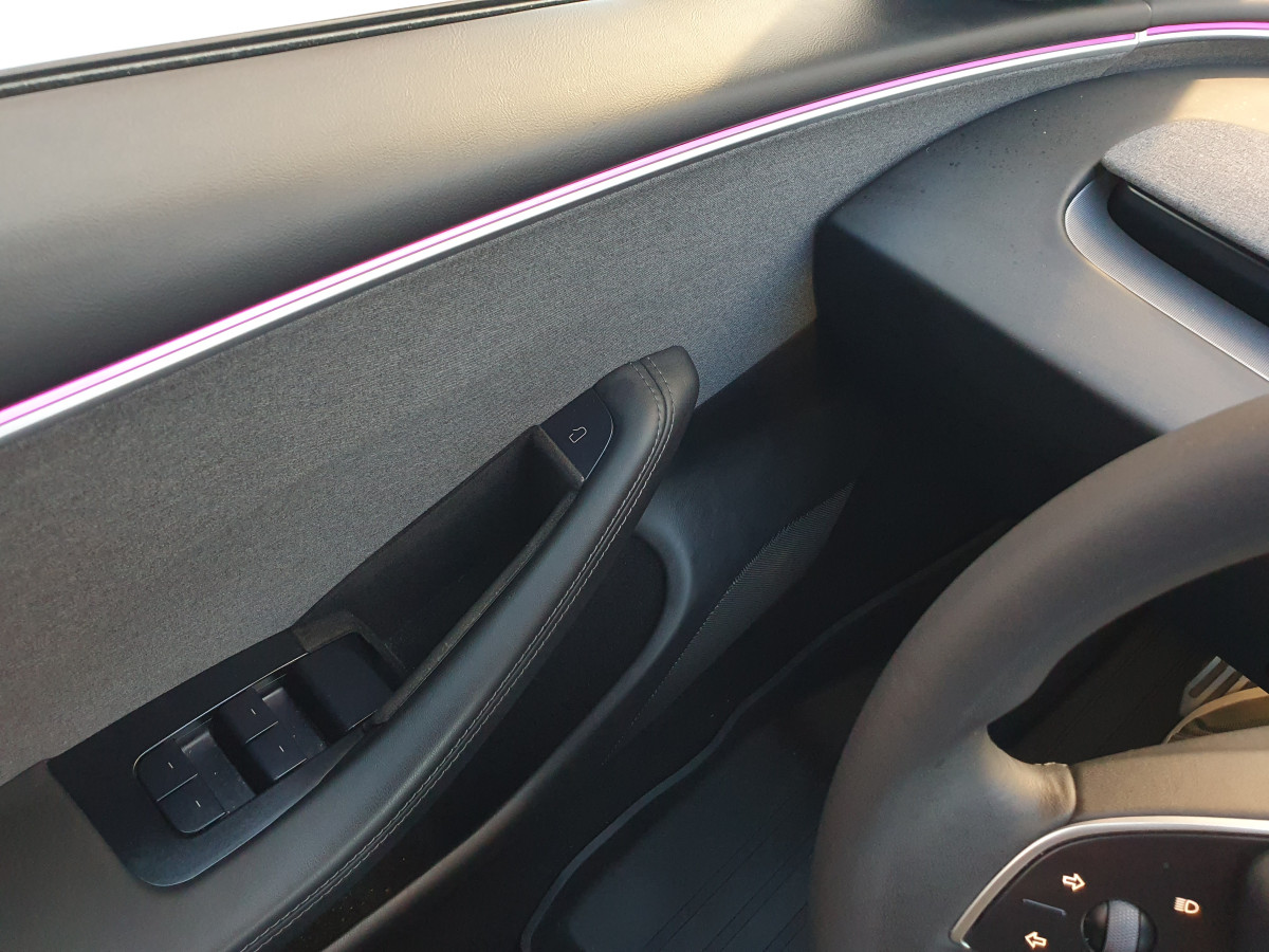 TESLA MODEL 3 STANDARD RANGE PLUS RWD