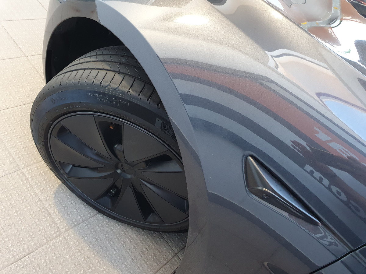 TESLA MODEL 3 STANDARD RANGE PLUS RWD