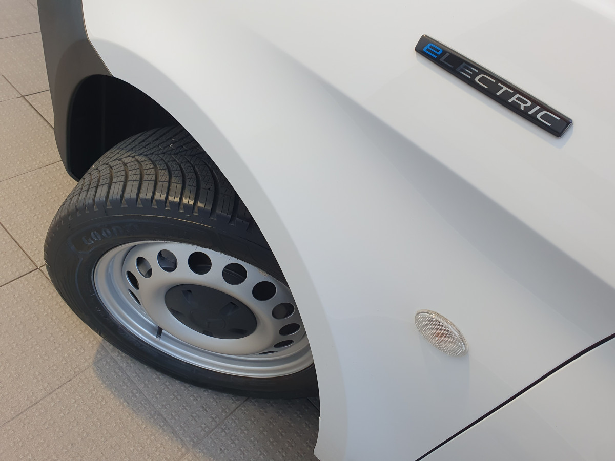 MERCEDES EVITO 111 LONGA