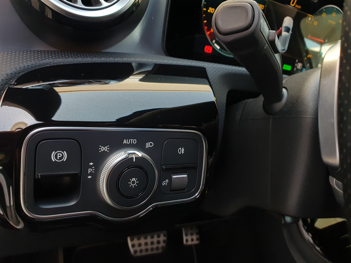 MERCEDES A 250 E AMG LINE