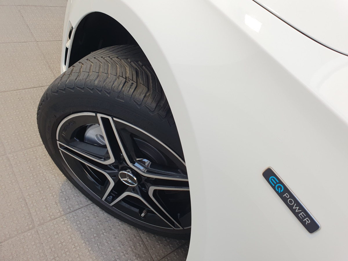 MERCEDES A 250 E AMG LINE