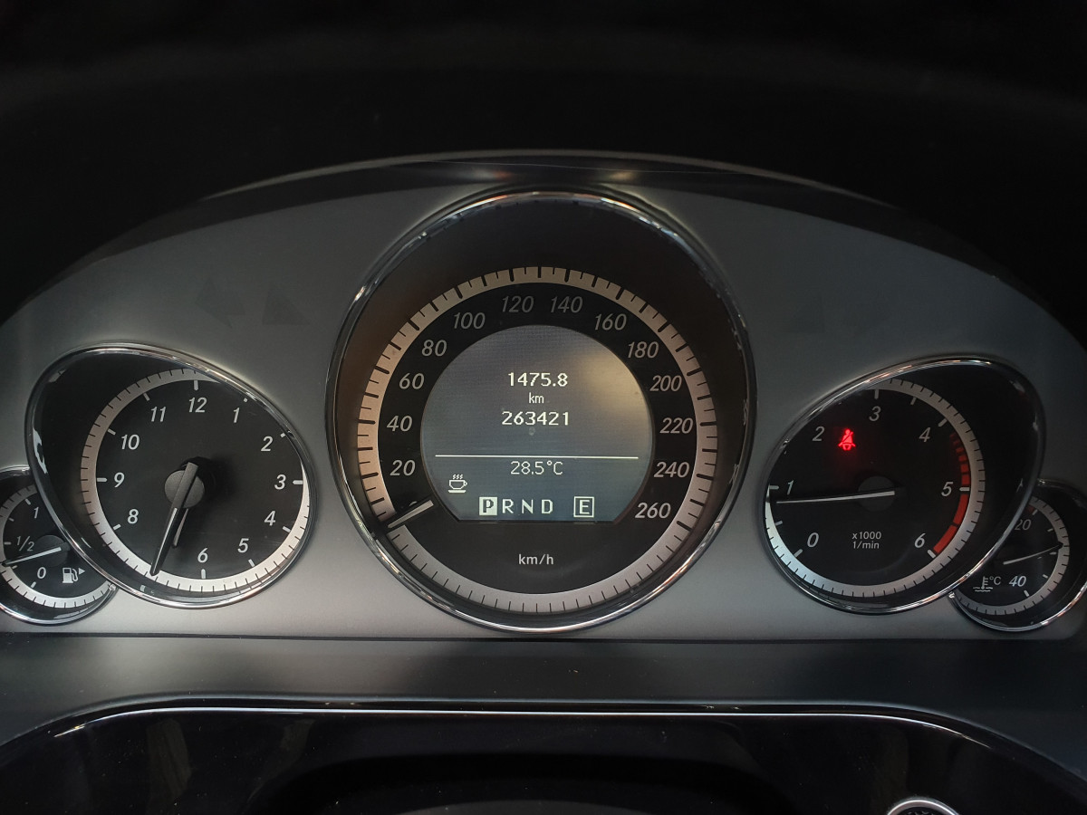 MERCEDES E 250 CDI AVANTGARDE AMG LINE