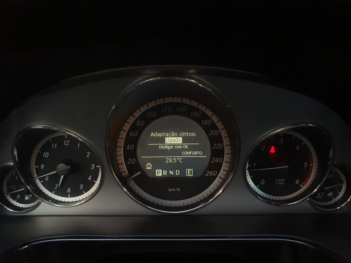 MERCEDES E 250 CDI AVANTGARDE AMG LINE