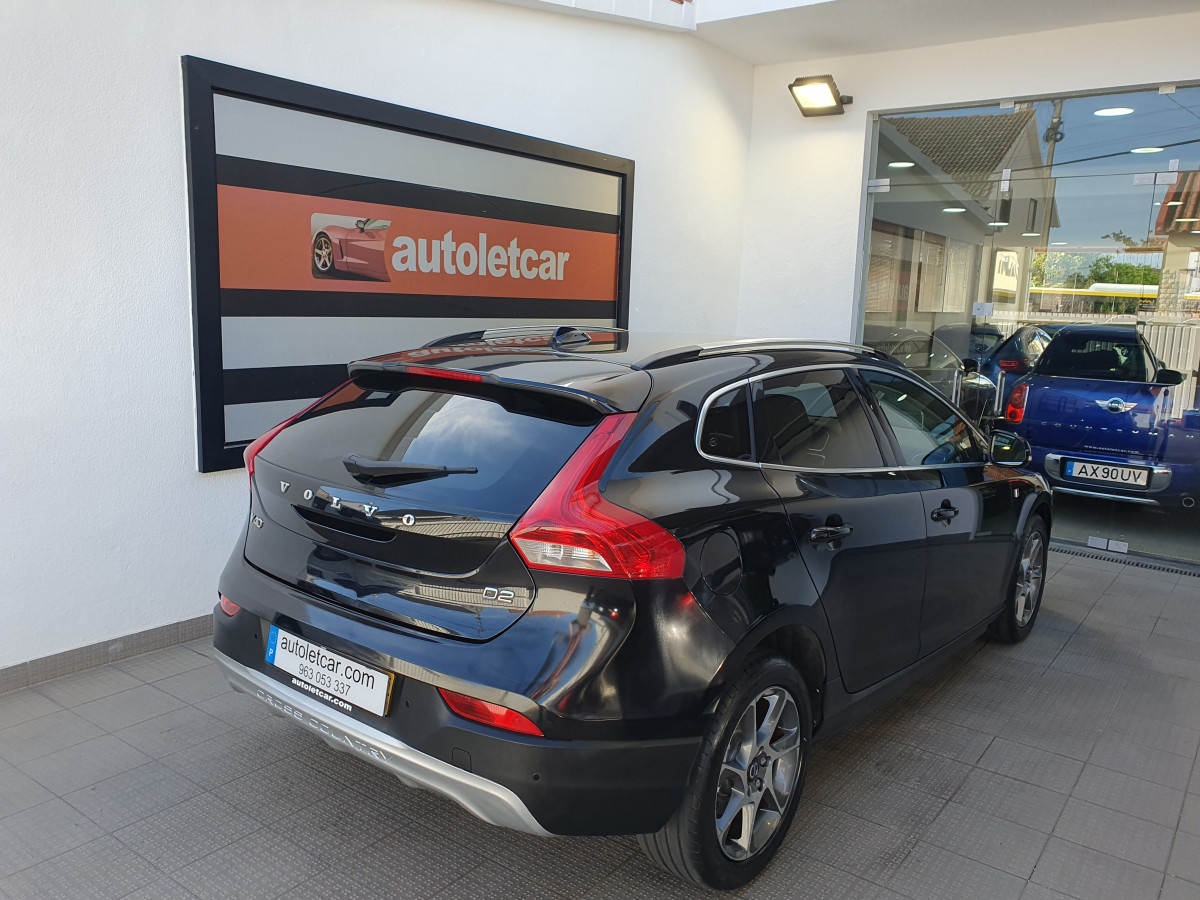VOLVO V40 D2 OCEAN RACE CROSS COUNTRY