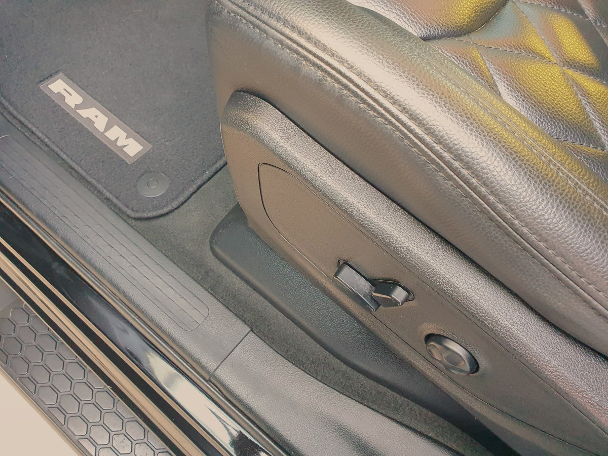 DODGE RAM 1500 3.6 V6 BIGHORN 4X4 AUTO
