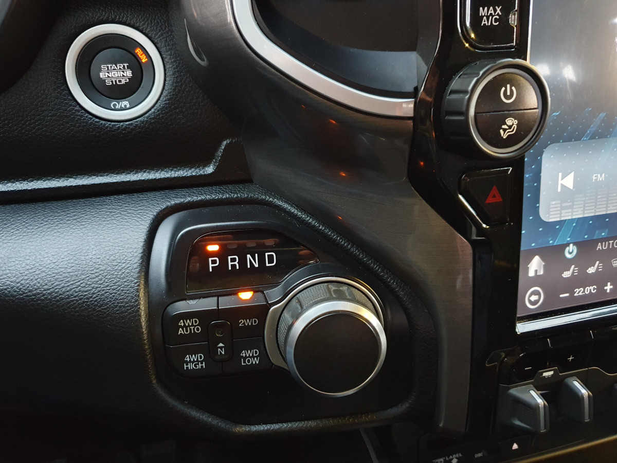DODGE RAM 1500 3.6 V6 BIGHORN 4X4 AUTO