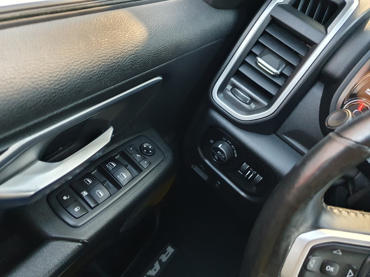 DODGE RAM 1500 3.6 V6 BIGHORN 4X4 AUTO