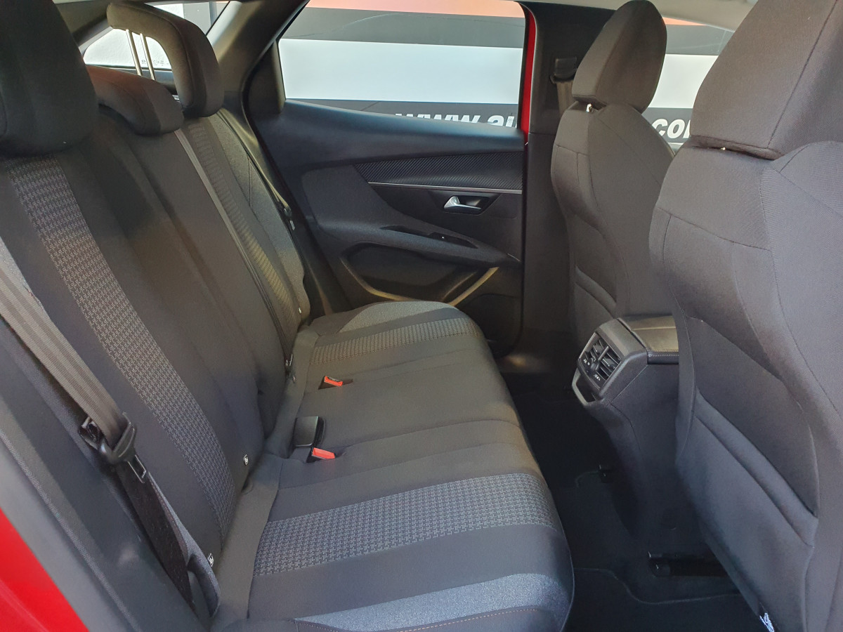 PEUGEOT 3008 1.2 PURETECH