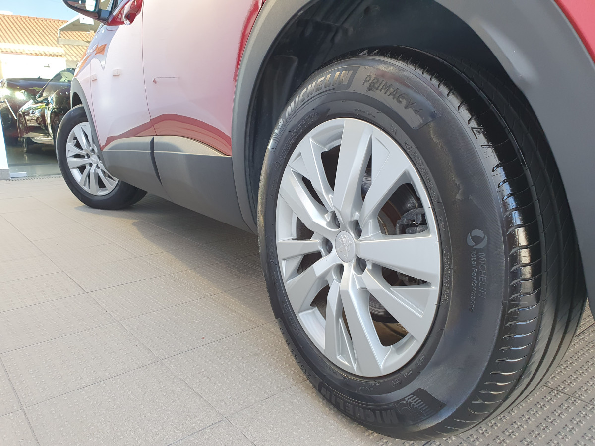 PEUGEOT 3008 1.2 PURETECH