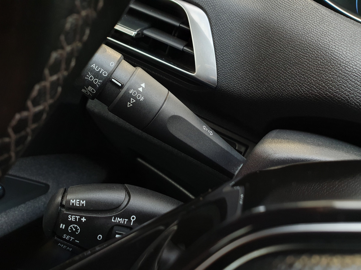 PEUGEOT 3008 1.6 BLUEHDi