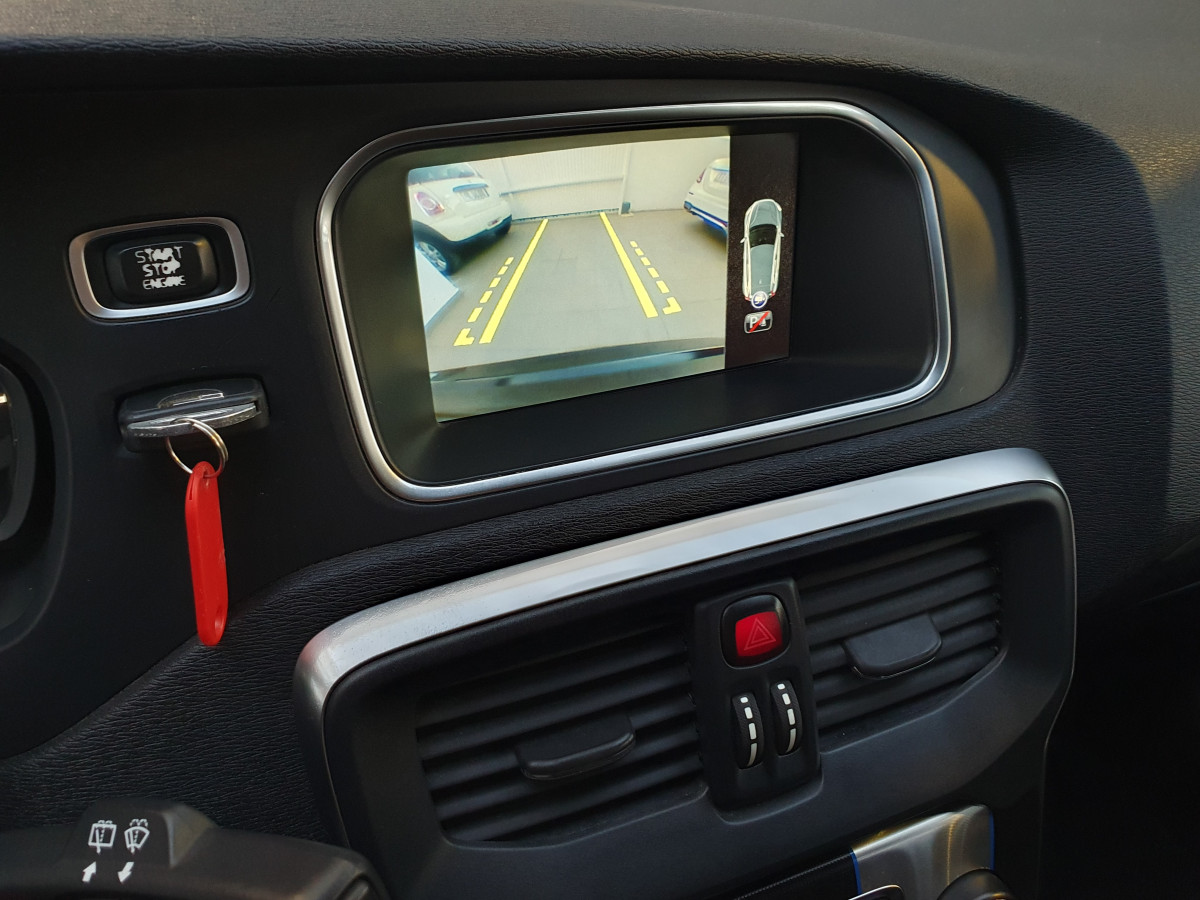 VOLVO V40 D2 RDESIGN