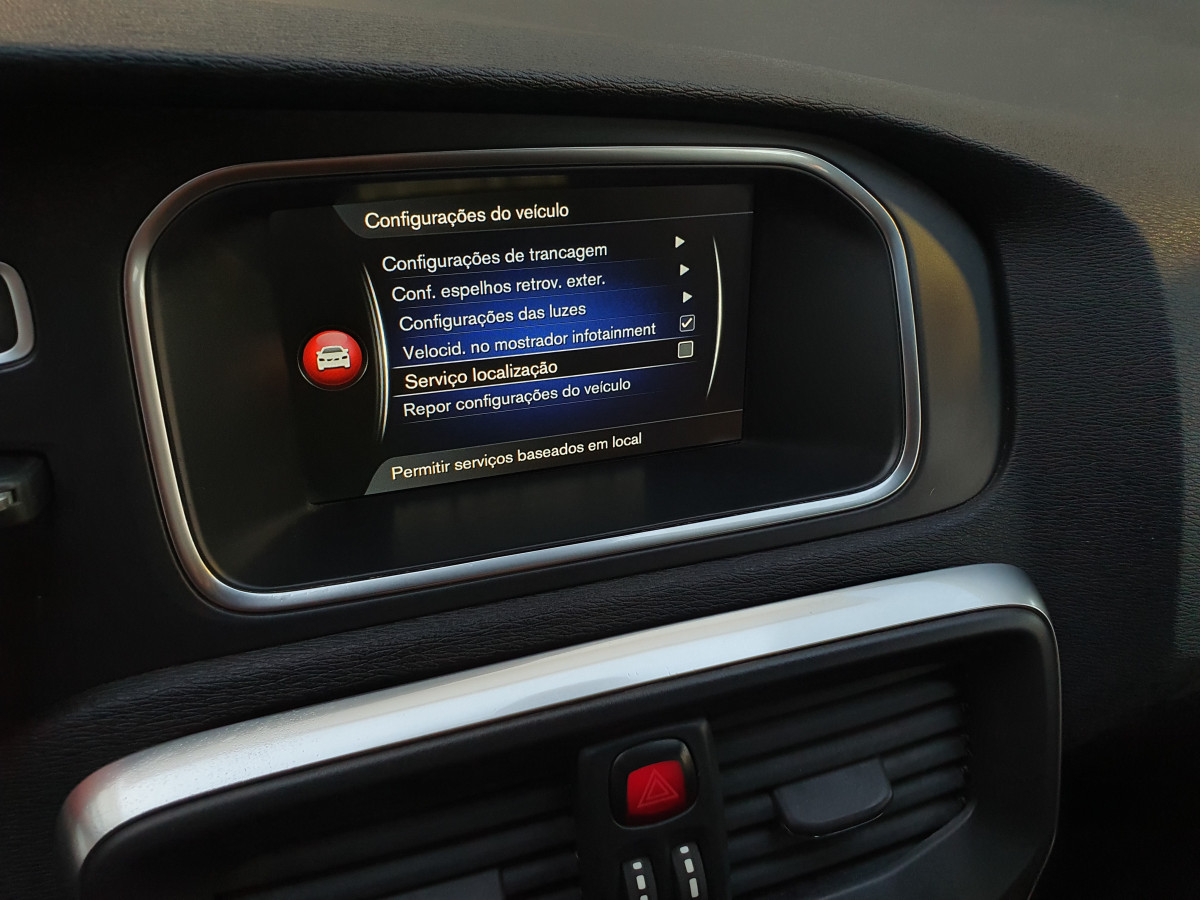 VOLVO V40 D2 RDESIGN