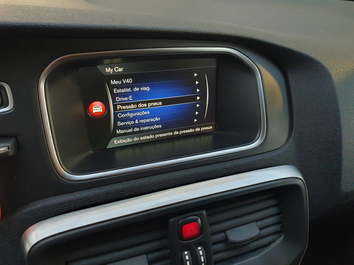 VOLVO V40 D2 RDESIGN
