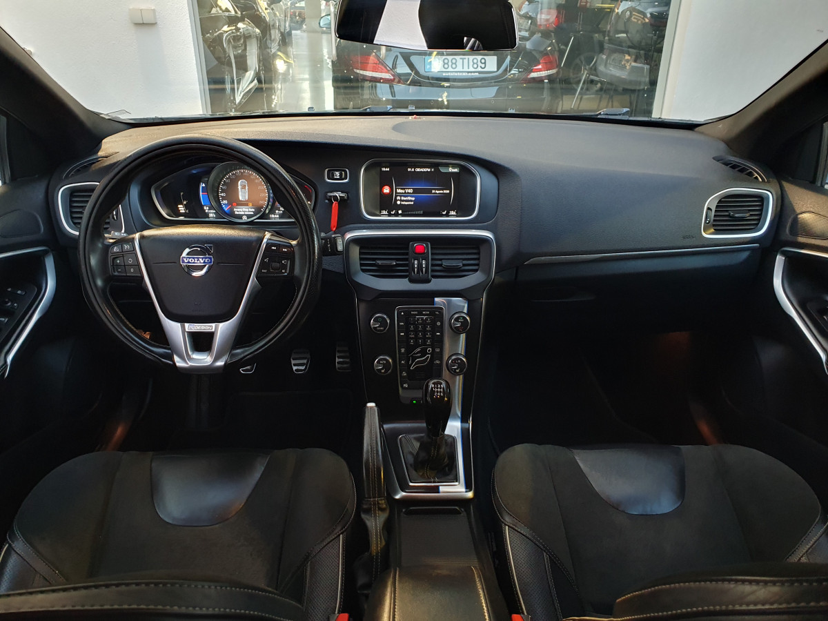 VOLVO V40 D2 RDESIGN