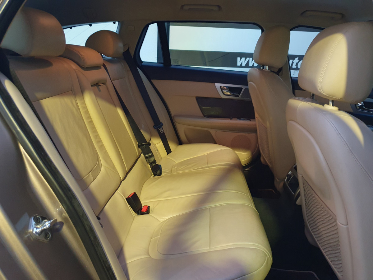 JAGUAR XF SPORTBRAKE 2.2 D PREMIUM LUXURY AUTO
