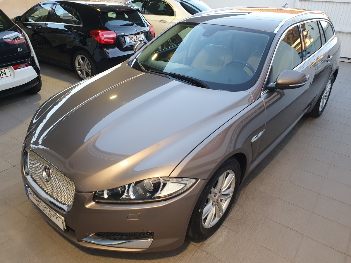 JAGUAR XF SPORTBRAKE 2.2 D PREMIUM LUXURY AUTO