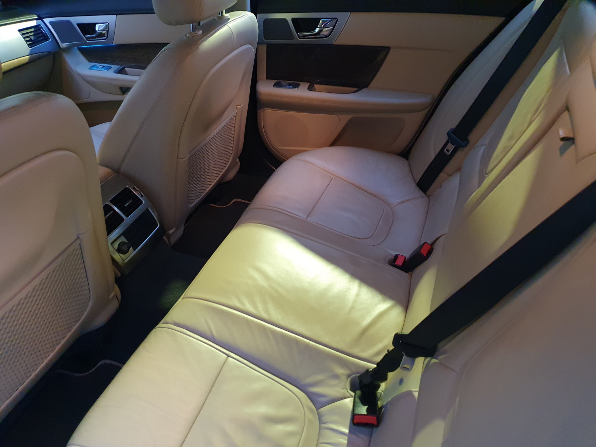 JAGUAR XF SPORTBRAKE 2.2 D PREMIUM LUXURY AUTO