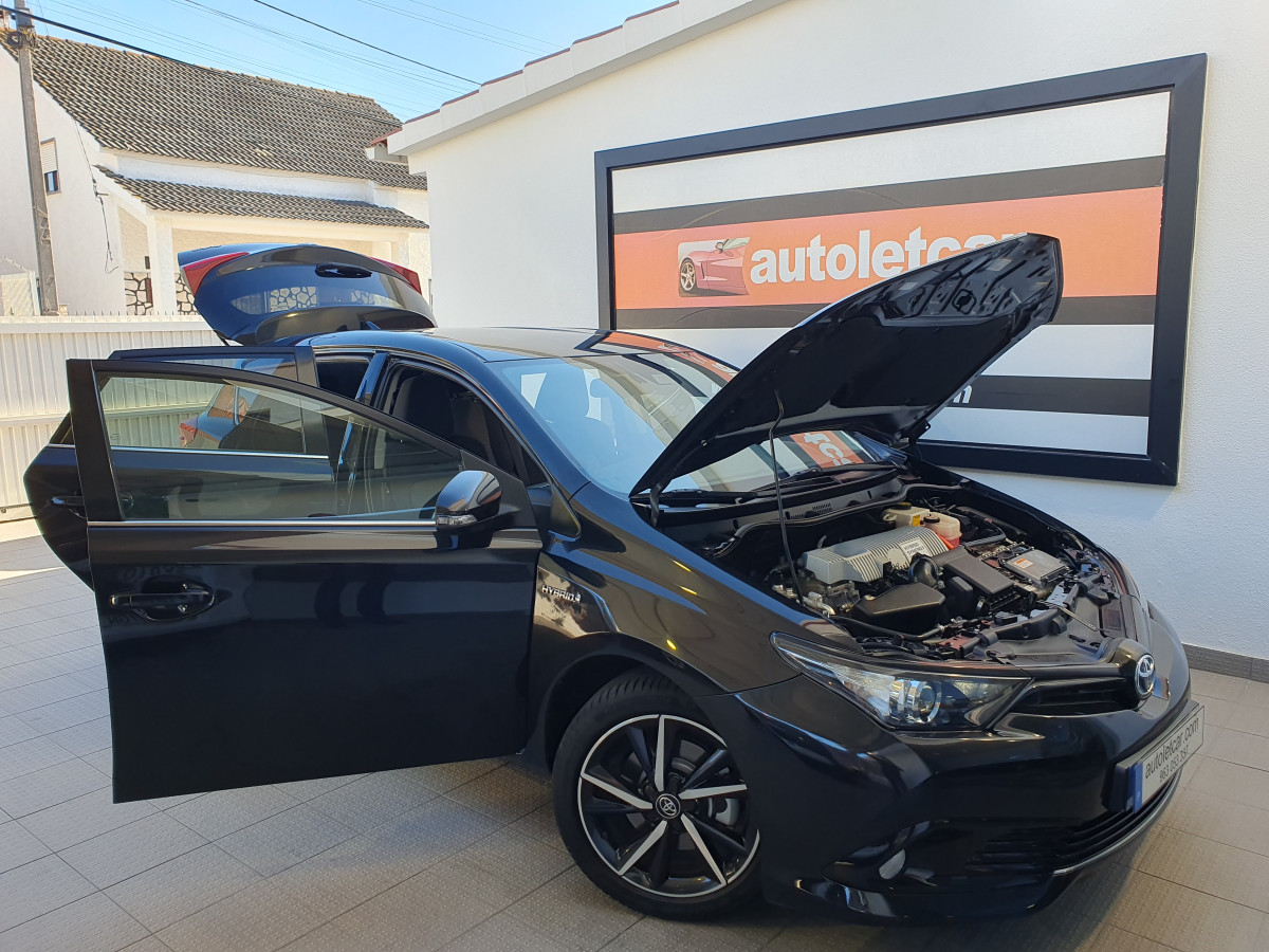 TOYOTA AURIS 1.8 HSD COMFORT HYBRID